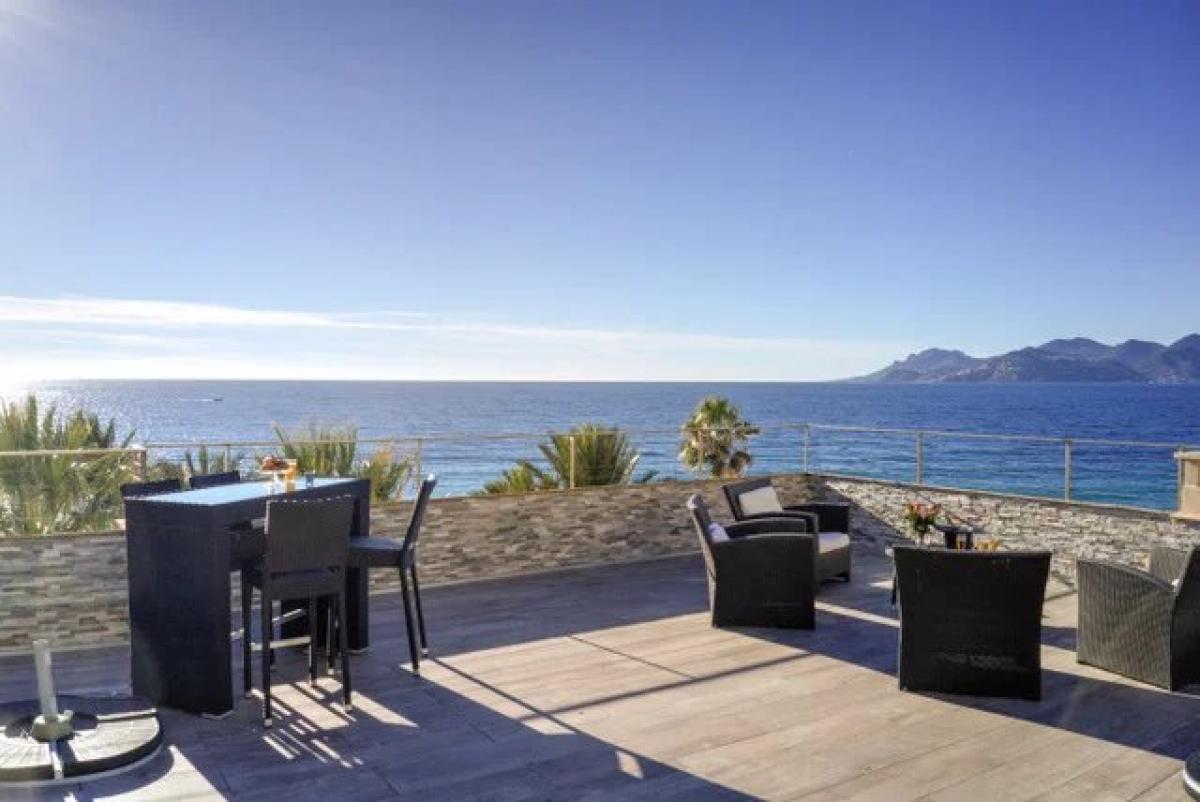Picture of Apartment For Sale in Cannes, Cote d'Azur, France