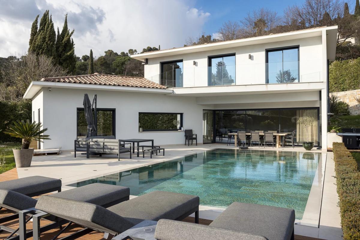 Picture of Villa For Sale in Saint Paul de Vence, Cote d'Azur, France