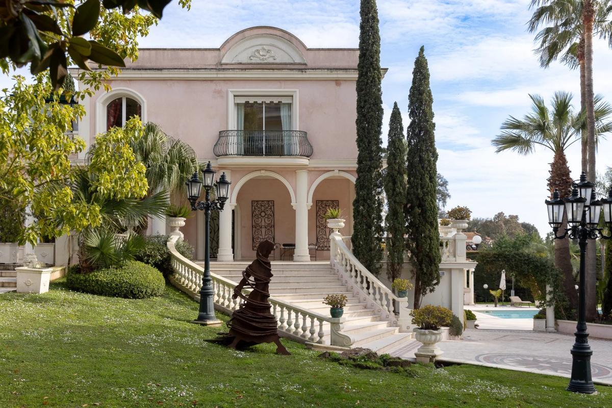 Picture of Villa For Sale in Antibes, Cote d'Azur, France