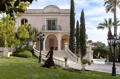 Villa For Sale in Antibes, France