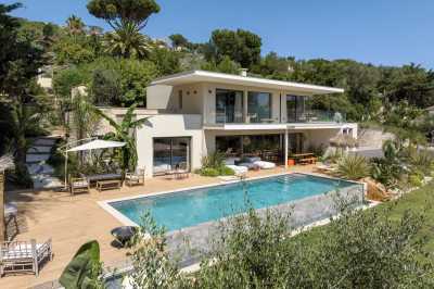 Villa For Sale in 