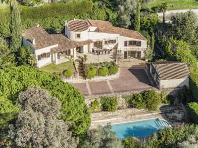 Villa For Sale in Grasse, France