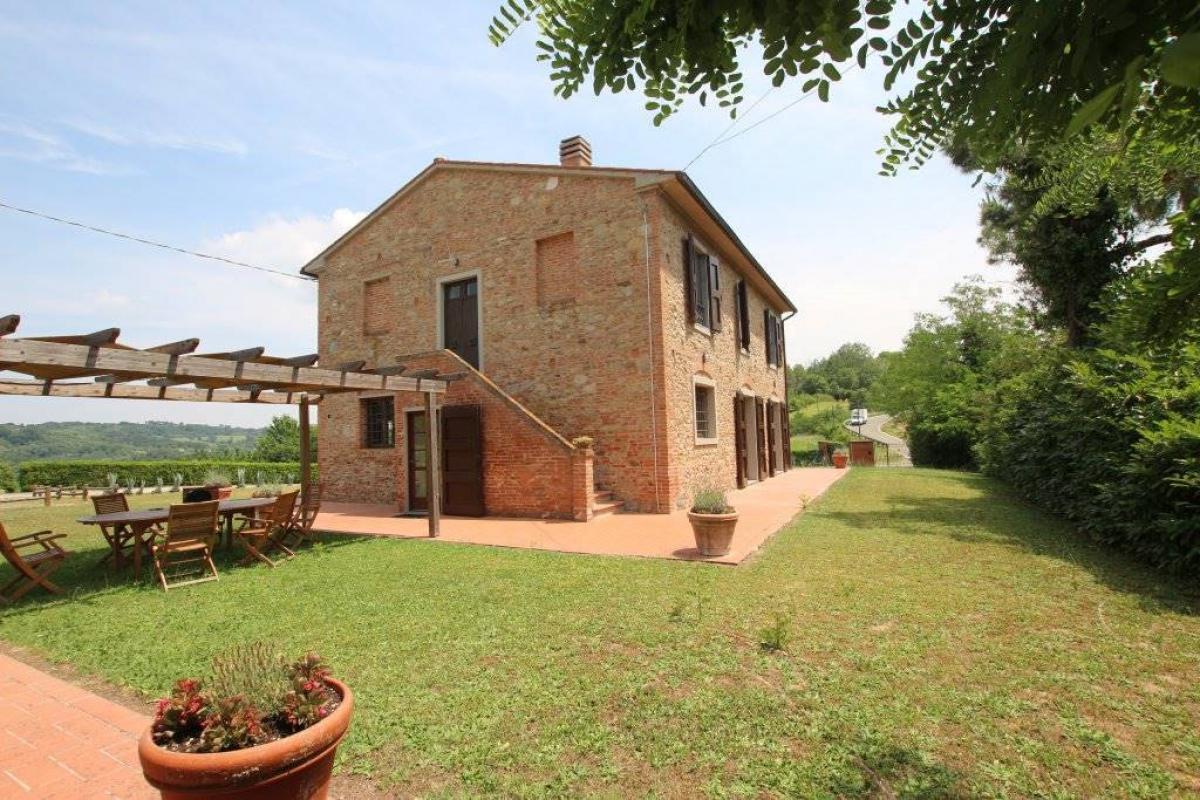 Picture of Home For Sale in Peccioli, Tuscany, Italy
