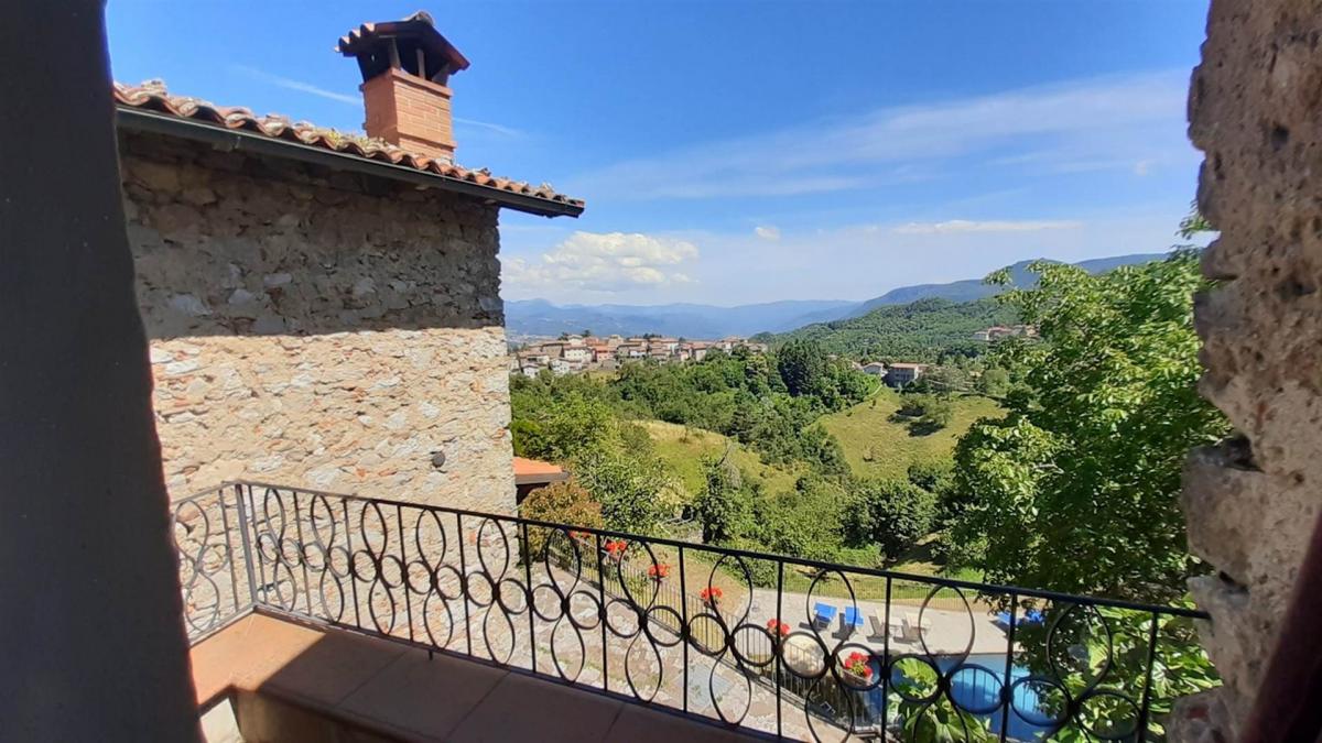 Picture of Home For Sale in Molazzana, Other, Italy