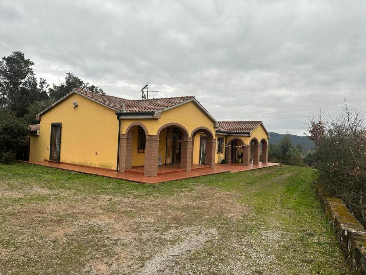 Picture of Villa For Sale in Monteverdi Marittimo, Tuscany, Italy