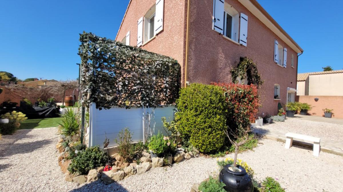 Picture of Home For Sale in Autignac, Languedoc Roussillon, France