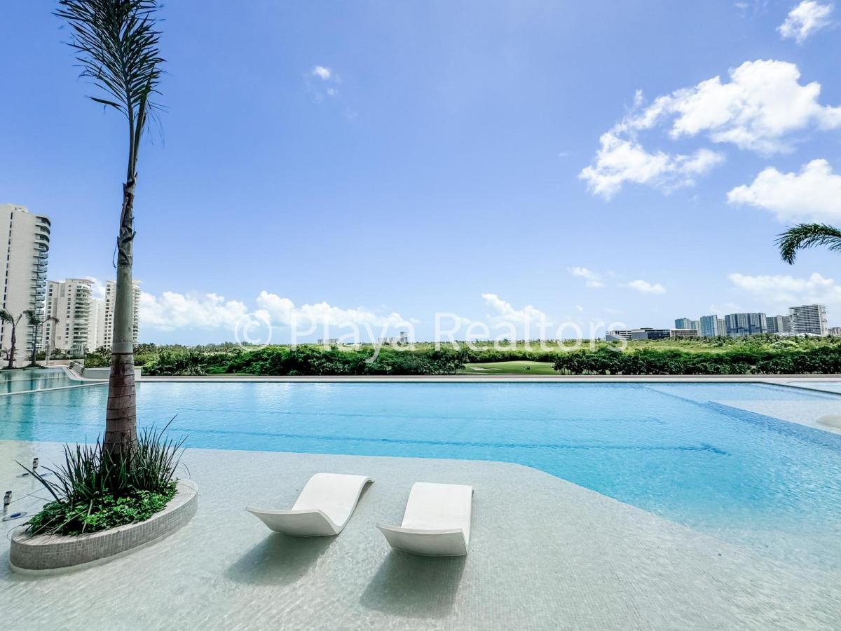 Picture of Apartment For Sale in Puerto Cancun, Quintana Roo, Mexico