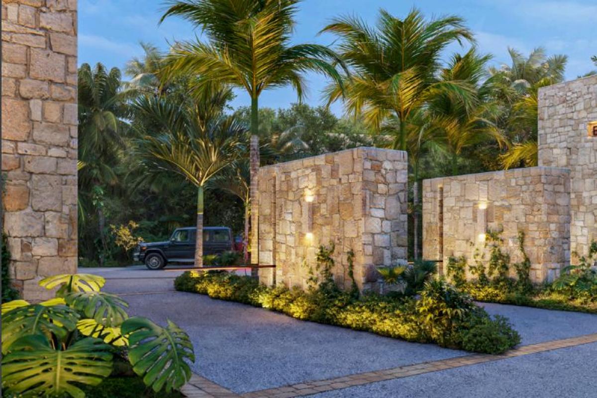 Picture of Residential Land For Sale in Playa del Carmen, Quintana Roo, Mexico