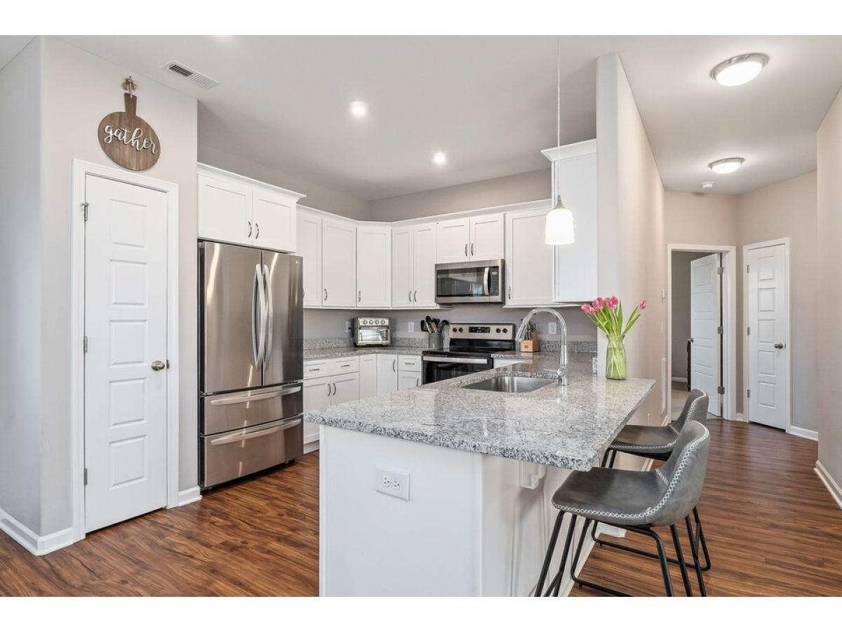 Picture of Home For Sale in Smithville, Tennessee, United States