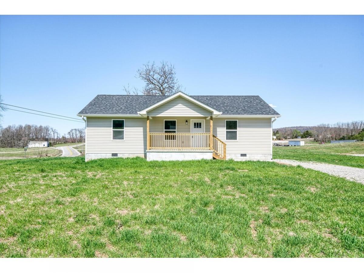 Picture of Home For Sale in Pall Mall, Tennessee, United States