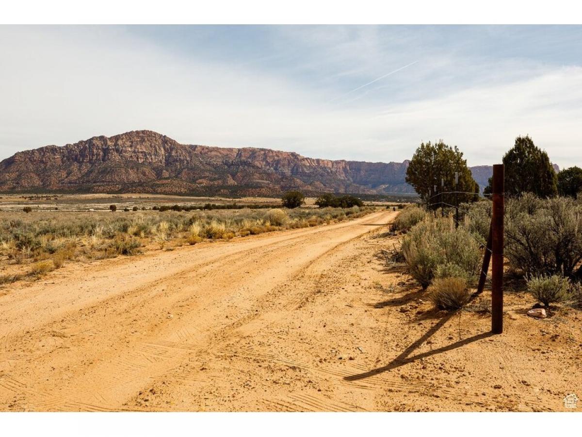 Picture of Residential Land For Sale in Apple Valley, Utah, United States
