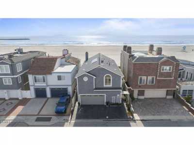 Home For Sale in Oxnard, California