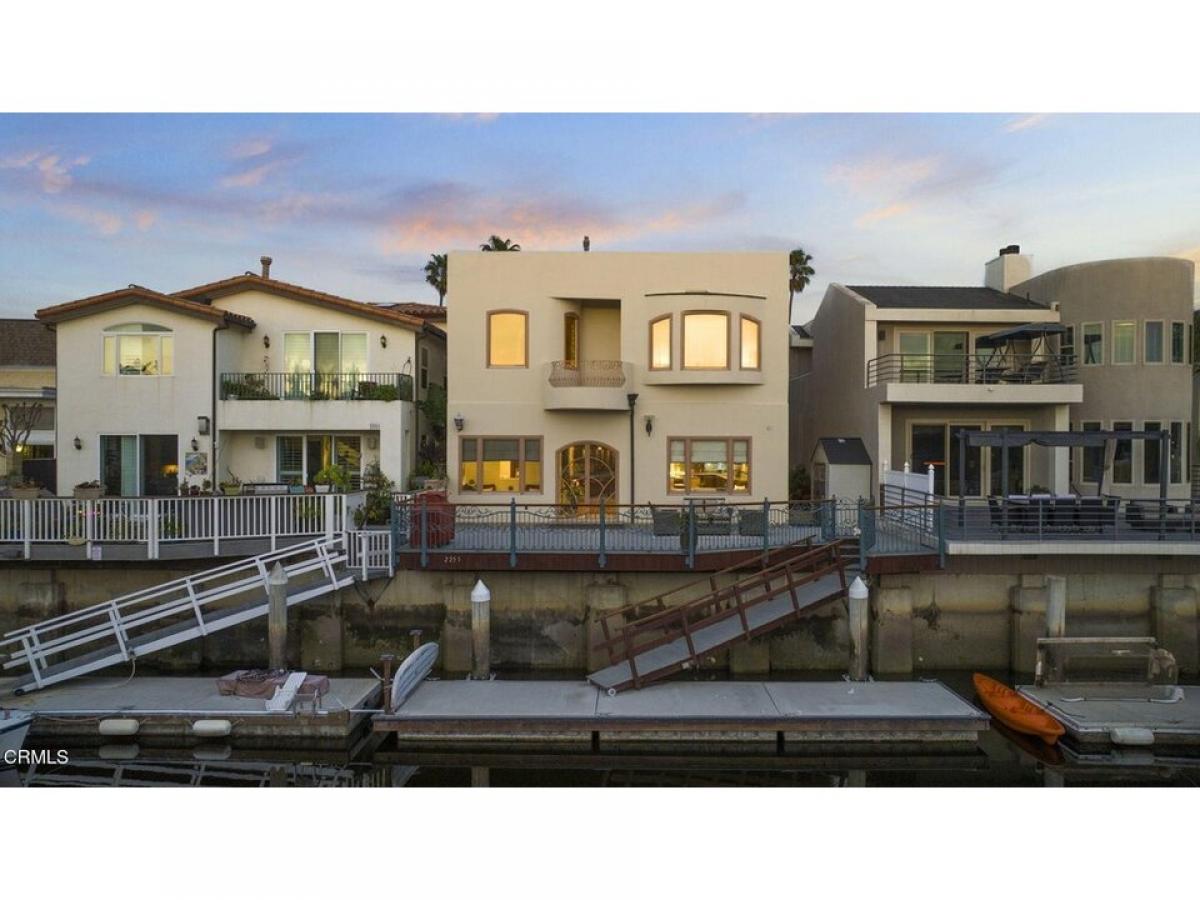 Picture of Home For Sale in Oxnard, California, United States