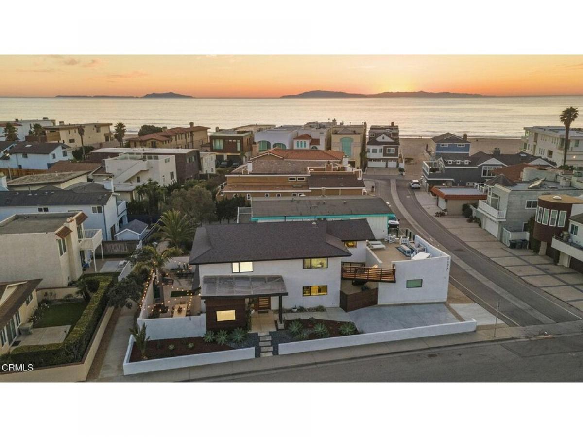 Picture of Home For Sale in Oxnard, California, United States