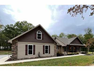 Home For Sale in Monterey, Tennessee