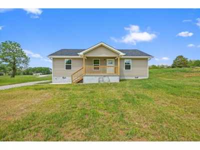 Home For Sale in Pall Mall, Tennessee