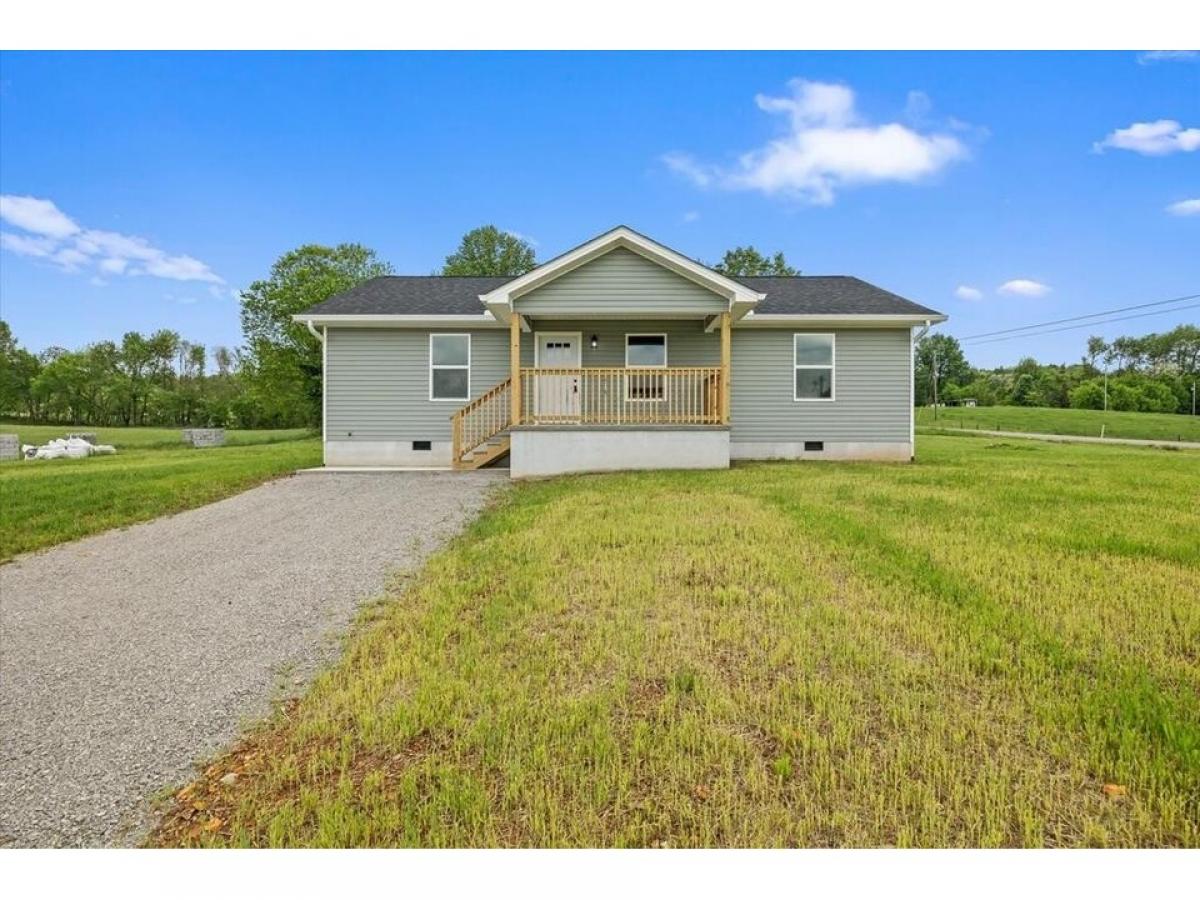 Picture of Home For Sale in Pall Mall, Tennessee, United States