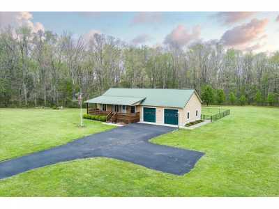 Home For Sale in Monterey, Tennessee