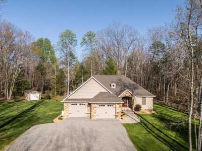 Home For Sale in Monterey, Tennessee