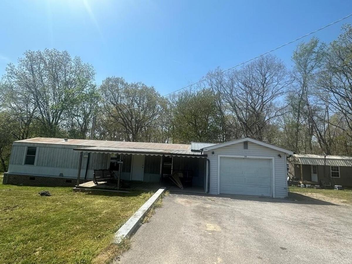 Picture of Home For Sale in Spencer, Tennessee, United States