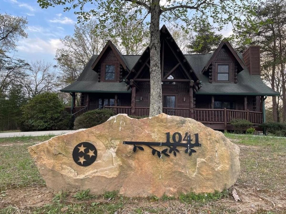 Picture of Home For Sale in Spencer, Tennessee, United States