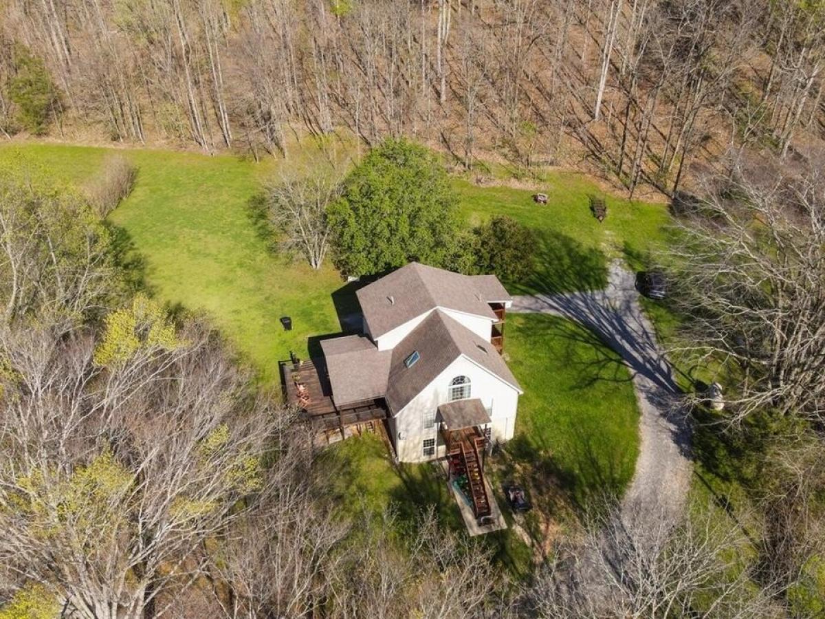 Picture of Home For Sale in Gainesboro, Tennessee, United States