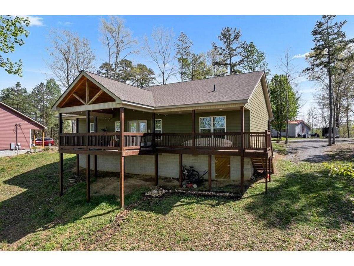 Picture of Home For Sale in Smithville, Tennessee, United States