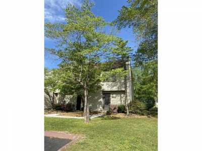 Home For Sale in Fairfield Glade, Tennessee