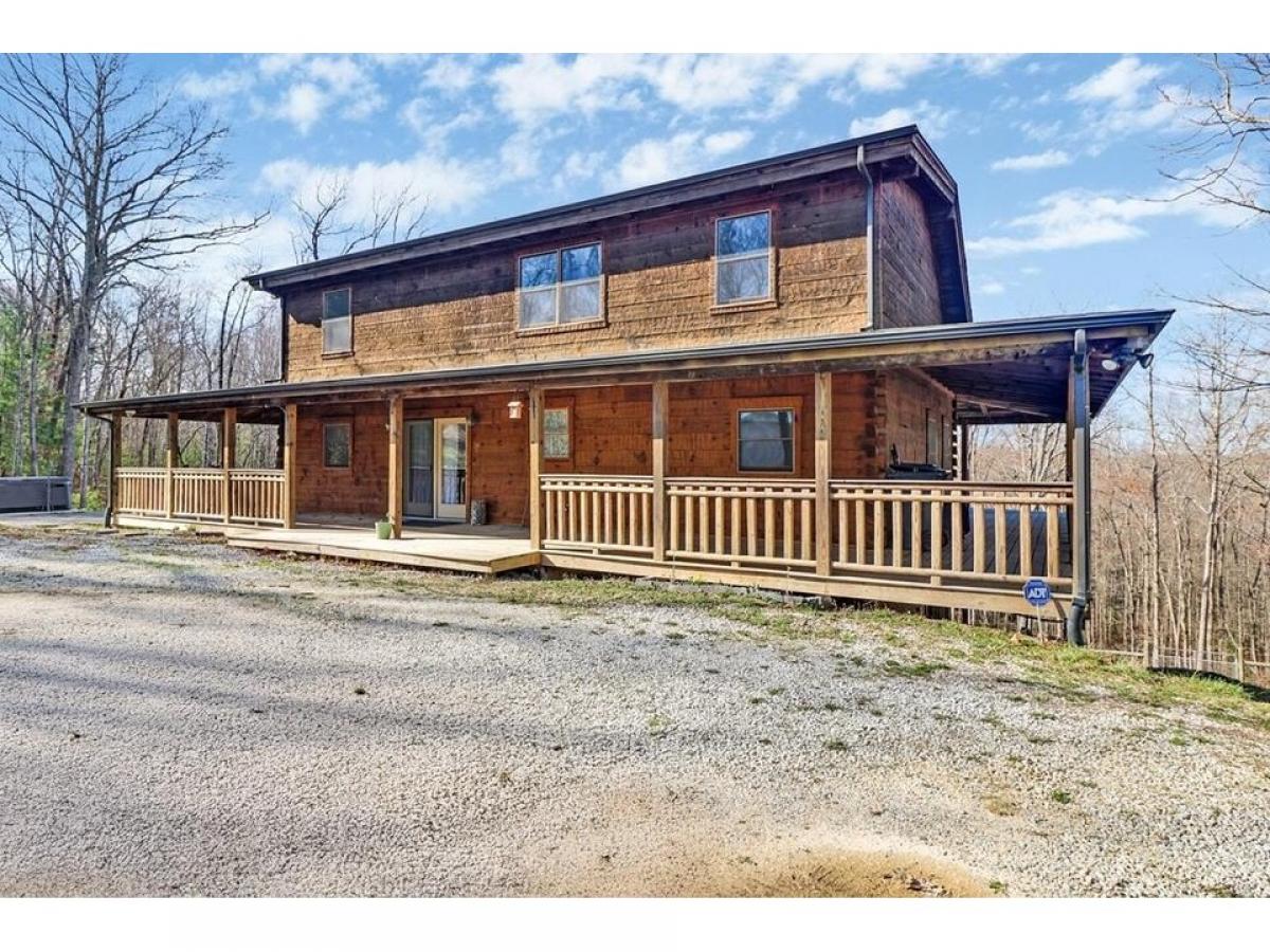 Picture of Home For Sale in Oneida, Tennessee, United States
