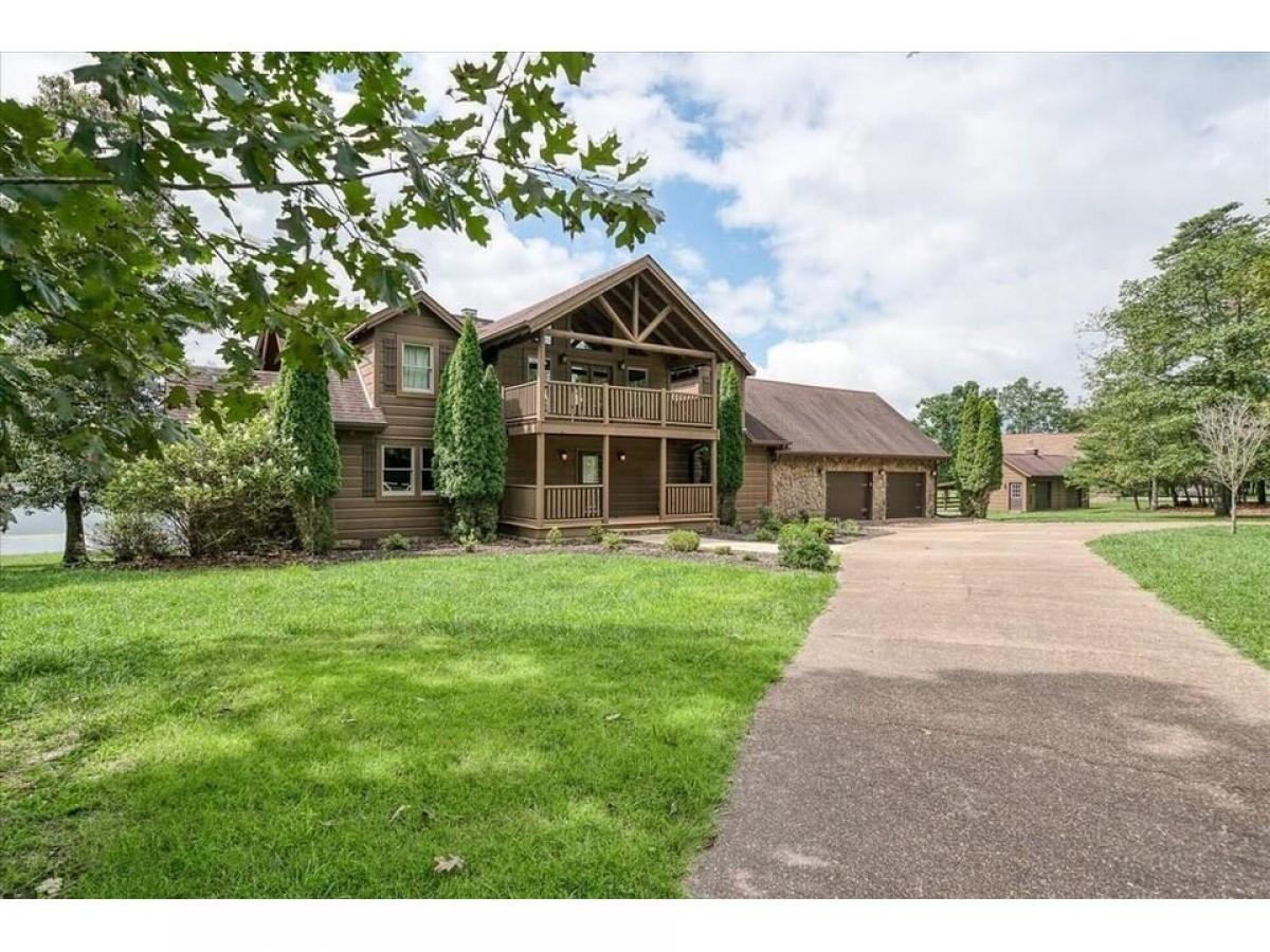 Picture of Home For Sale in Spencer, Tennessee, United States