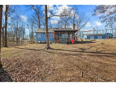 Home For Sale in Byrdstown, Tennessee