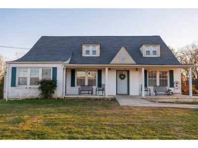 Home For Sale in Mcminnville, Tennessee