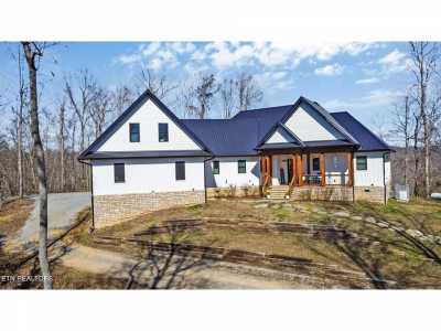 Home For Sale in Alpine, Tennessee