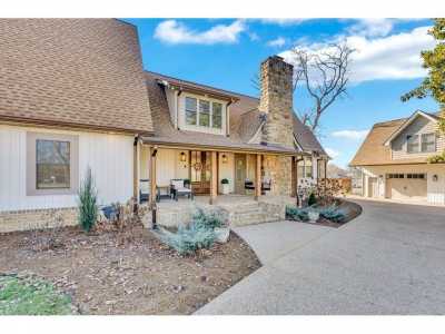 Home For Sale in Monterey, Tennessee