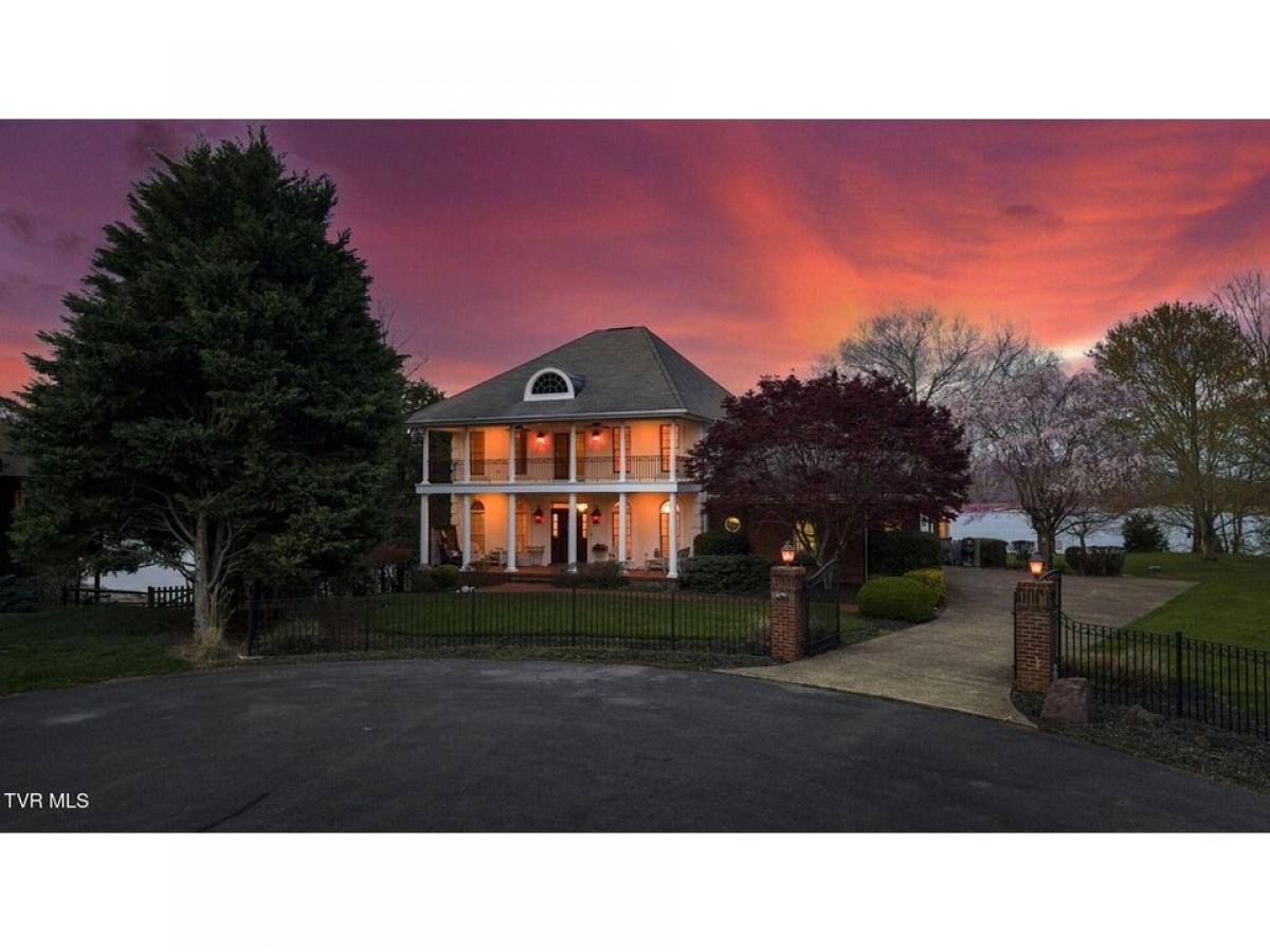 Picture of Home For Sale in Mooresburg, Tennessee, United States