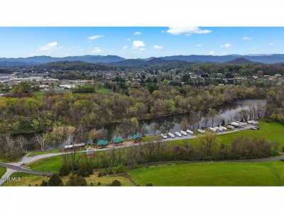 Home For Sale in Elizabethton, Tennessee