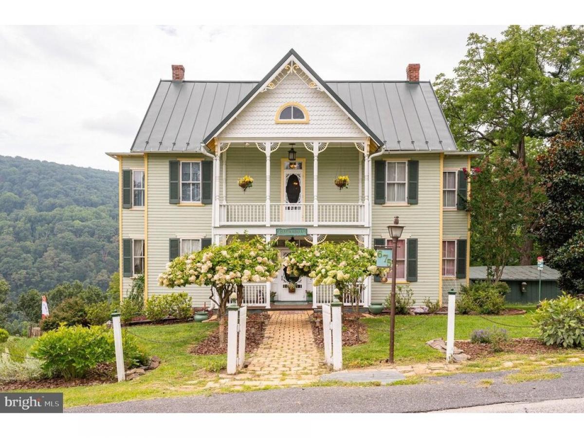 Picture of Home For Sale in Harpers Ferry, West Virginia, United States