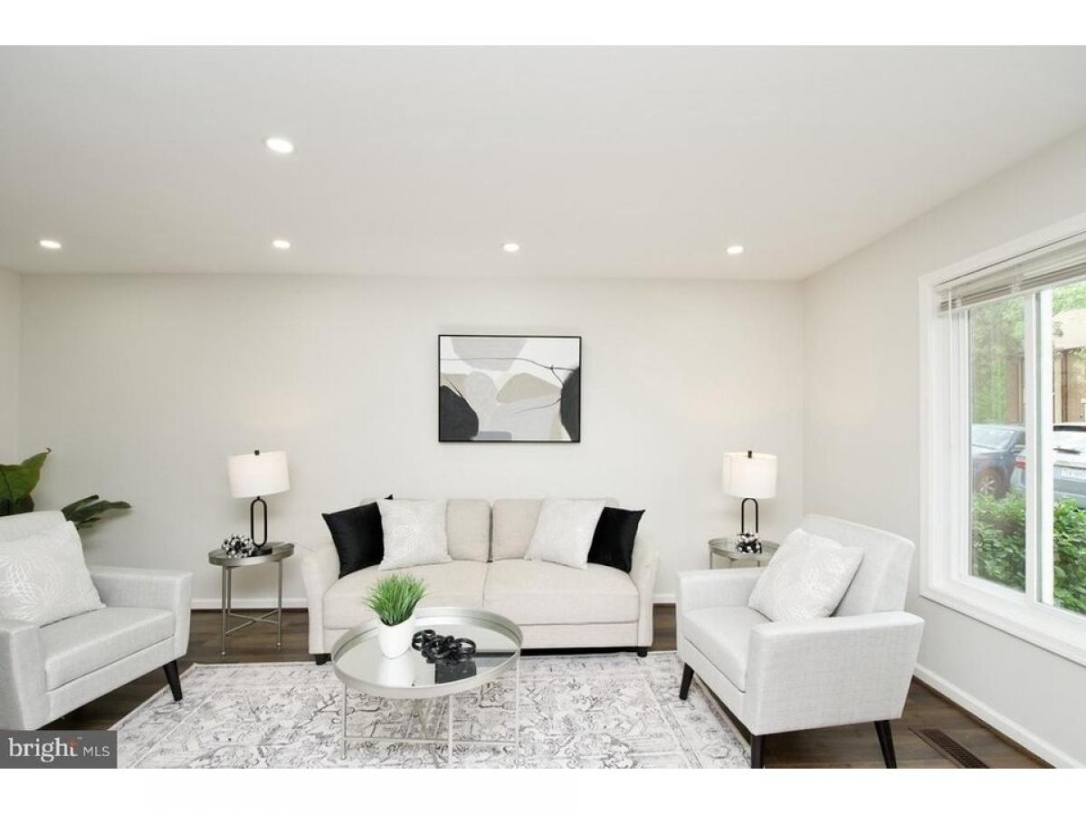 Picture of Home For Sale in Woodbridge, Virginia, United States