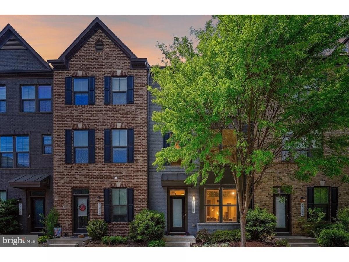 Picture of Home For Sale in Ashburn, Virginia, United States