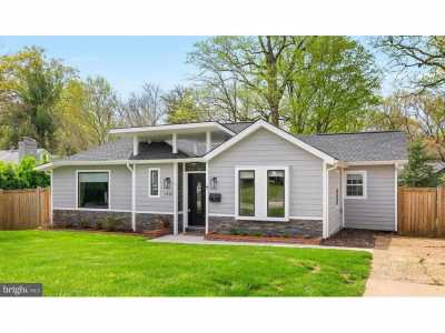 Home For Sale in Falls Church, Virginia