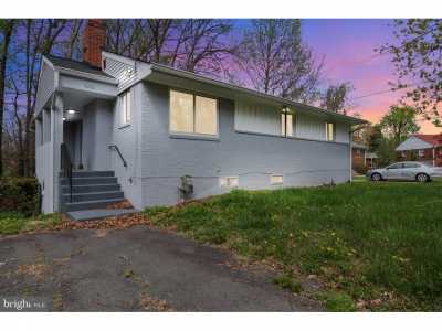 Home For Sale in Falls Church, Virginia