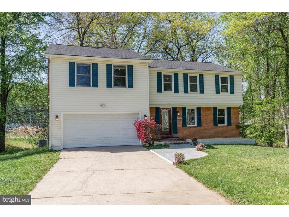 Picture of Home For Sale in Falls Church, Virginia, United States