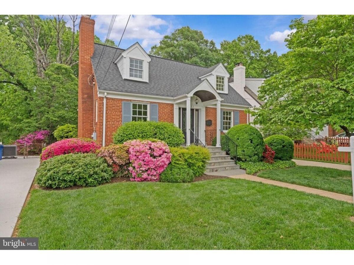 Picture of Home For Sale in Alexandria, Virginia, United States