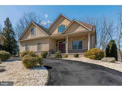 Home For Sale in Easton, Pennsylvania