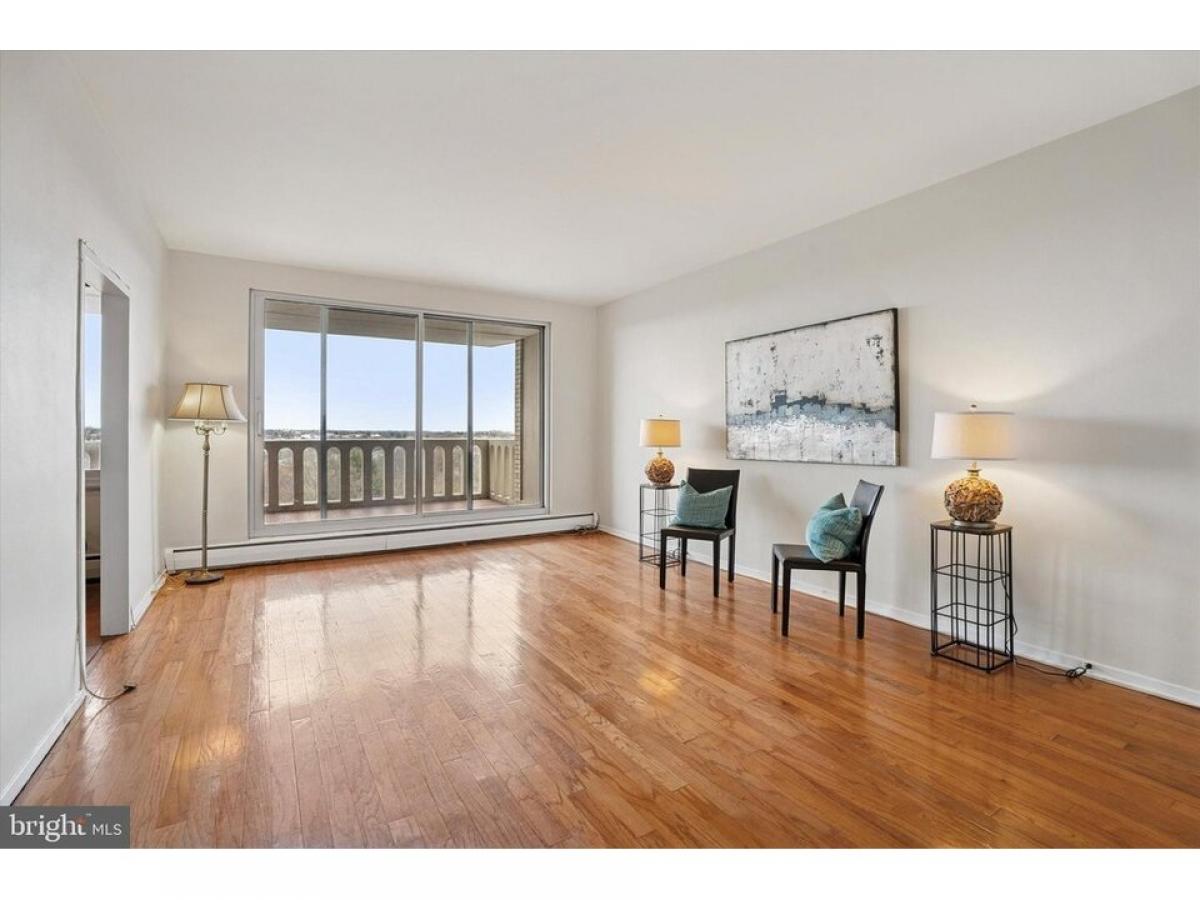 Picture of Home For Sale in Bala Cynwyd, Pennsylvania, United States