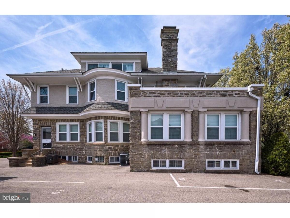 Picture of Home For Sale in Jenkintown, Pennsylvania, United States