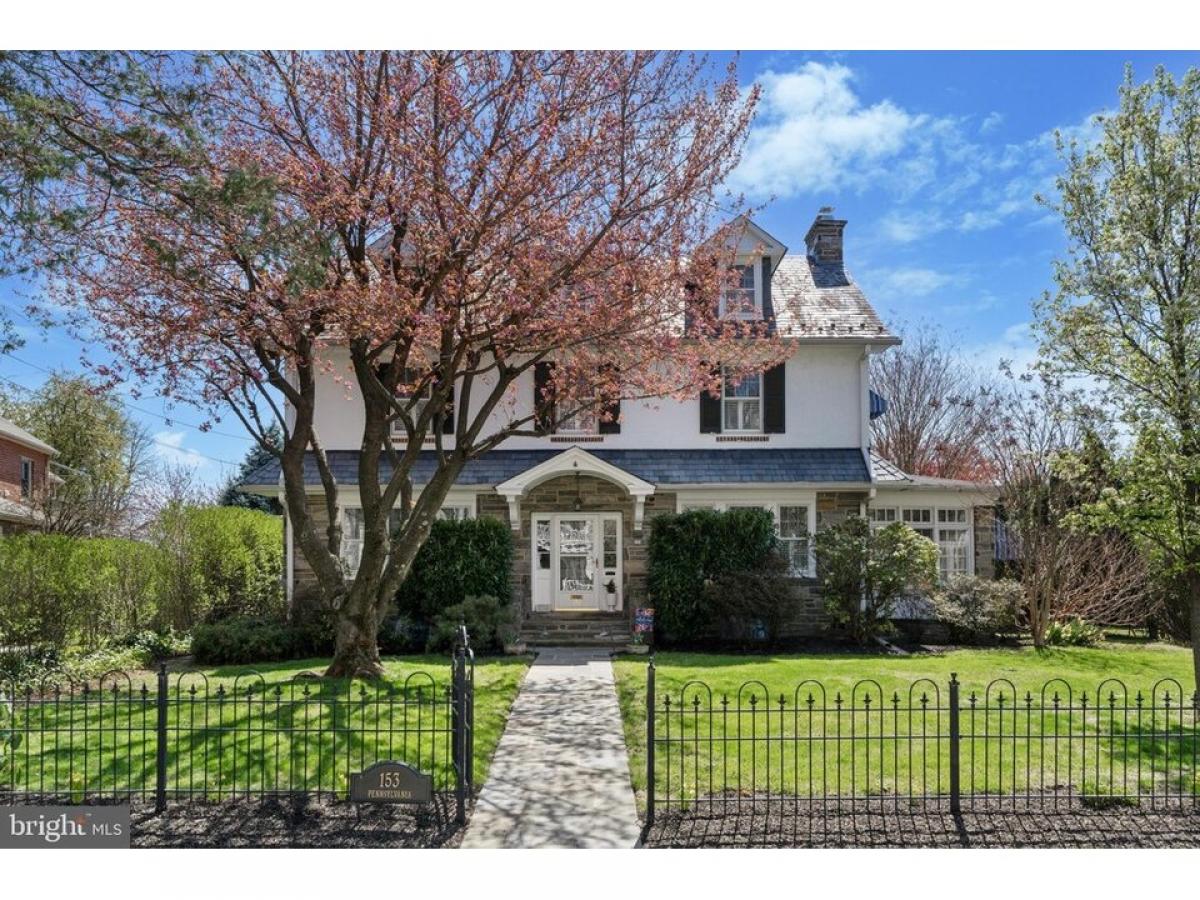 Picture of Home For Sale in Bryn Mawr, Pennsylvania, United States