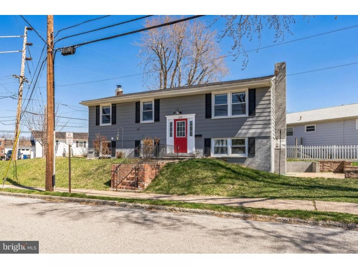 Picture of Home For Sale in Ambler, Pennsylvania, United States