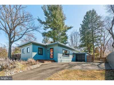 Home For Sale in Glenside, Pennsylvania