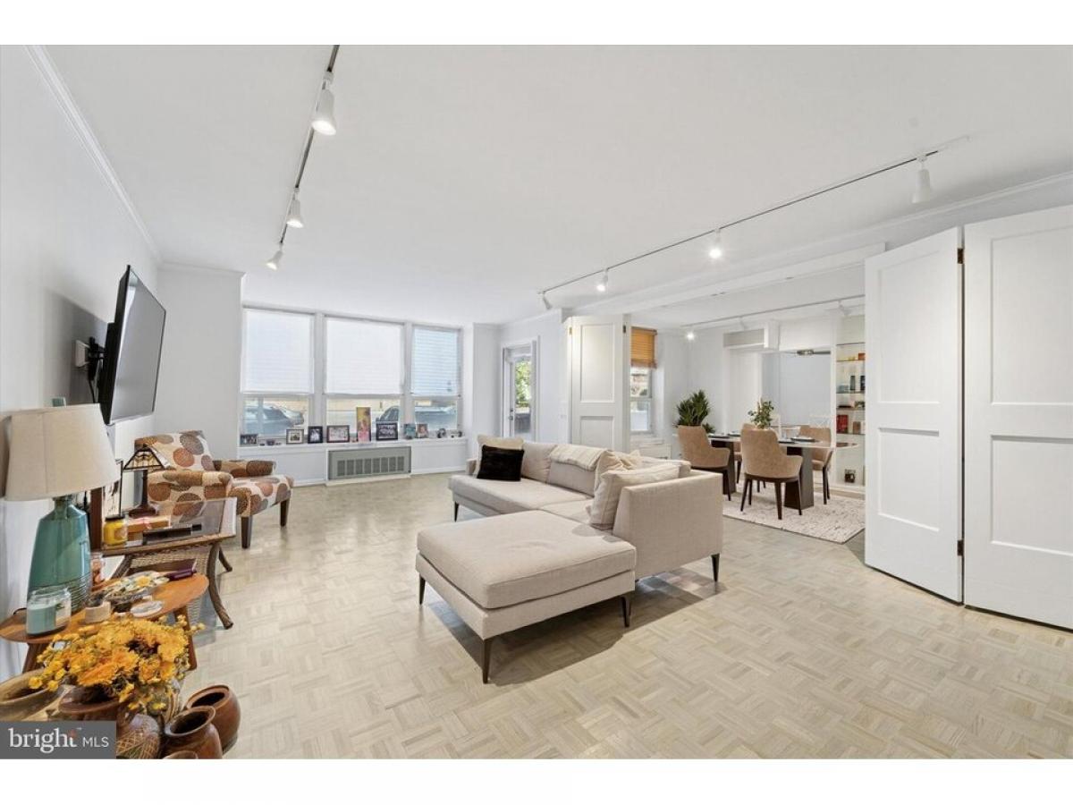 Picture of Home For Sale in Bala Cynwyd, Pennsylvania, United States